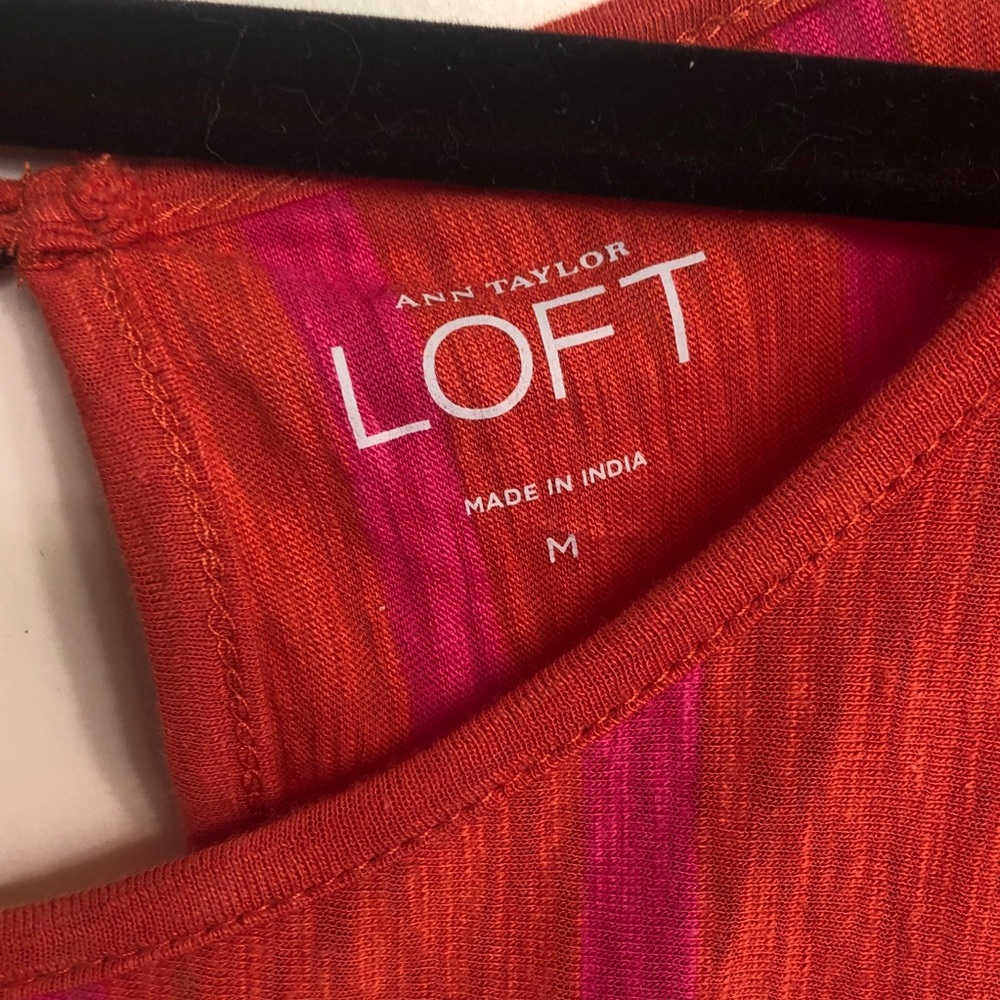Women’s Ann Taylor Loft Top - Picture 2 of 11